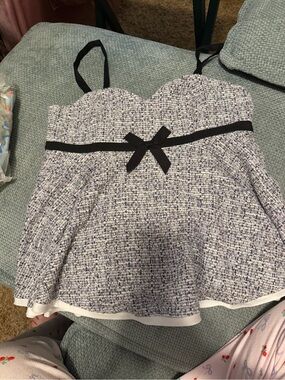 blue Zara textured peplum top with a sweetheart neckline and bow- Large -NWT